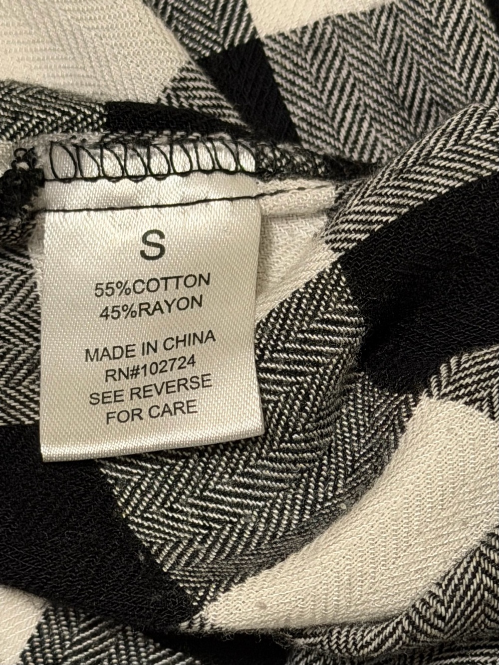 Hester & Orchard Women’s Black and White Buffalo Plaid Flannel Button-Up Shirt - Picture 4 of 7